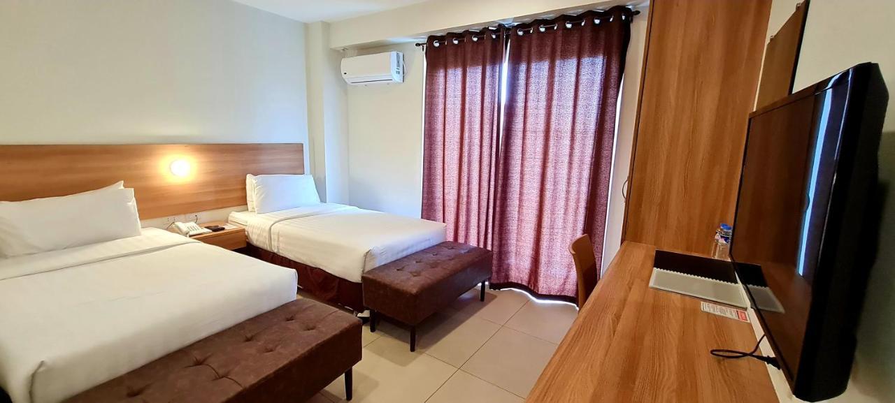 Mango Suites Tuguegarao City Εξωτερικό φωτογραφία