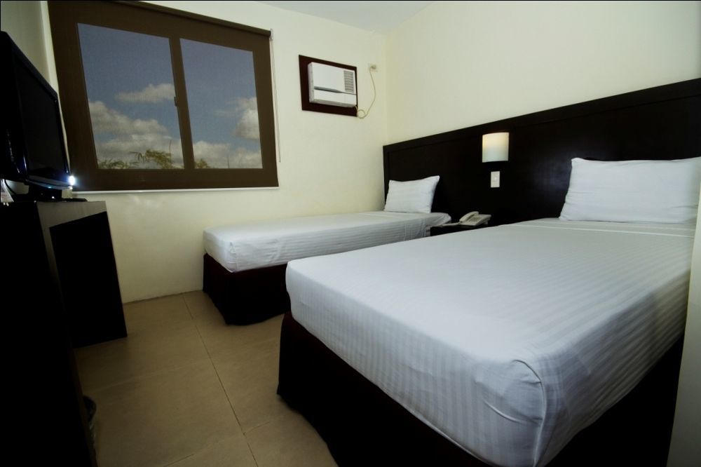 Mango Suites Tuguegarao City Εξωτερικό φωτογραφία