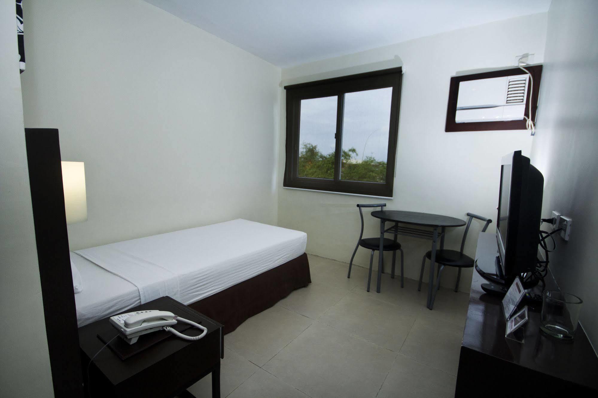 Mango Suites Tuguegarao City Εξωτερικό φωτογραφία